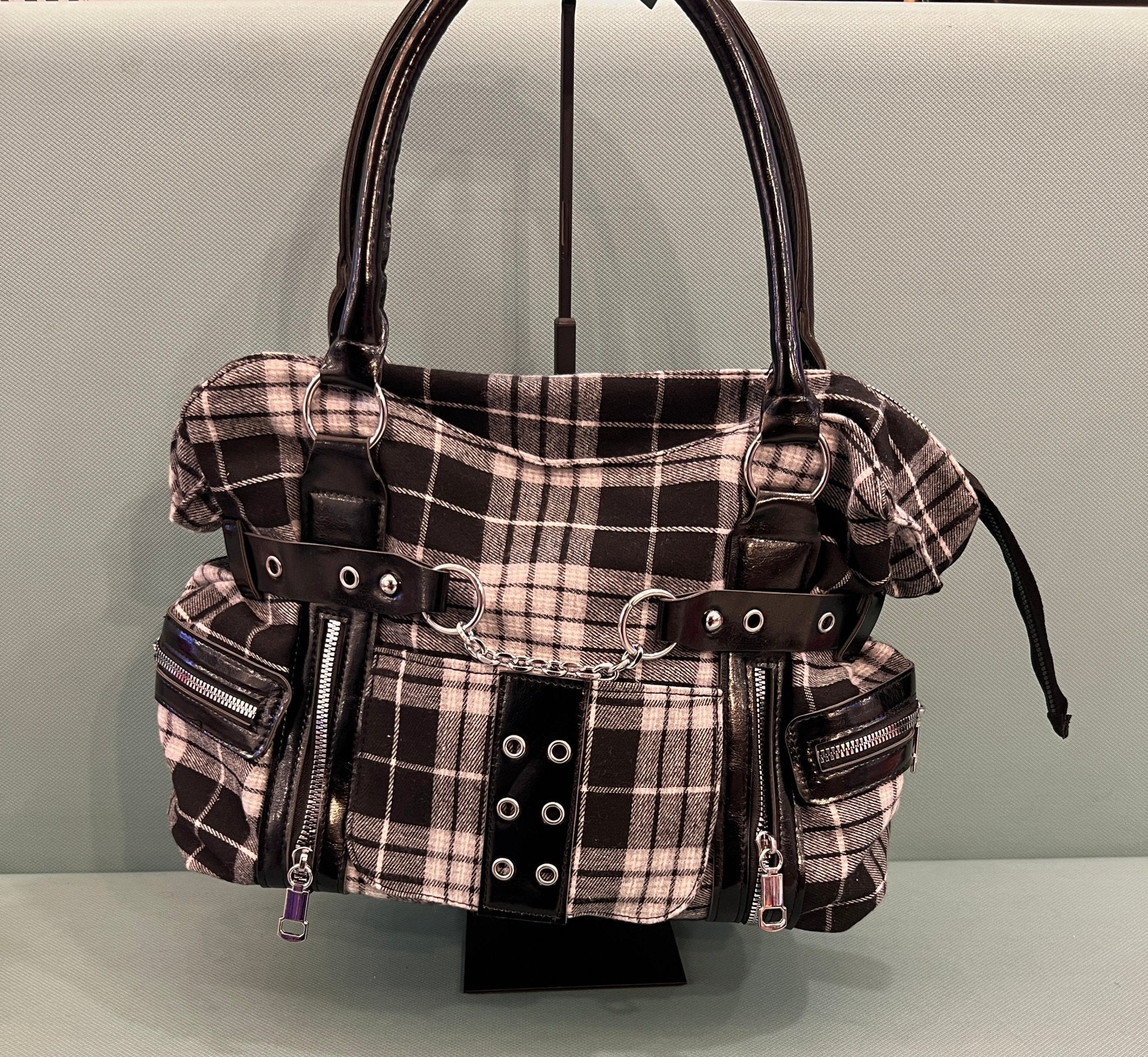 So Monodramatic Satchel - Image 2