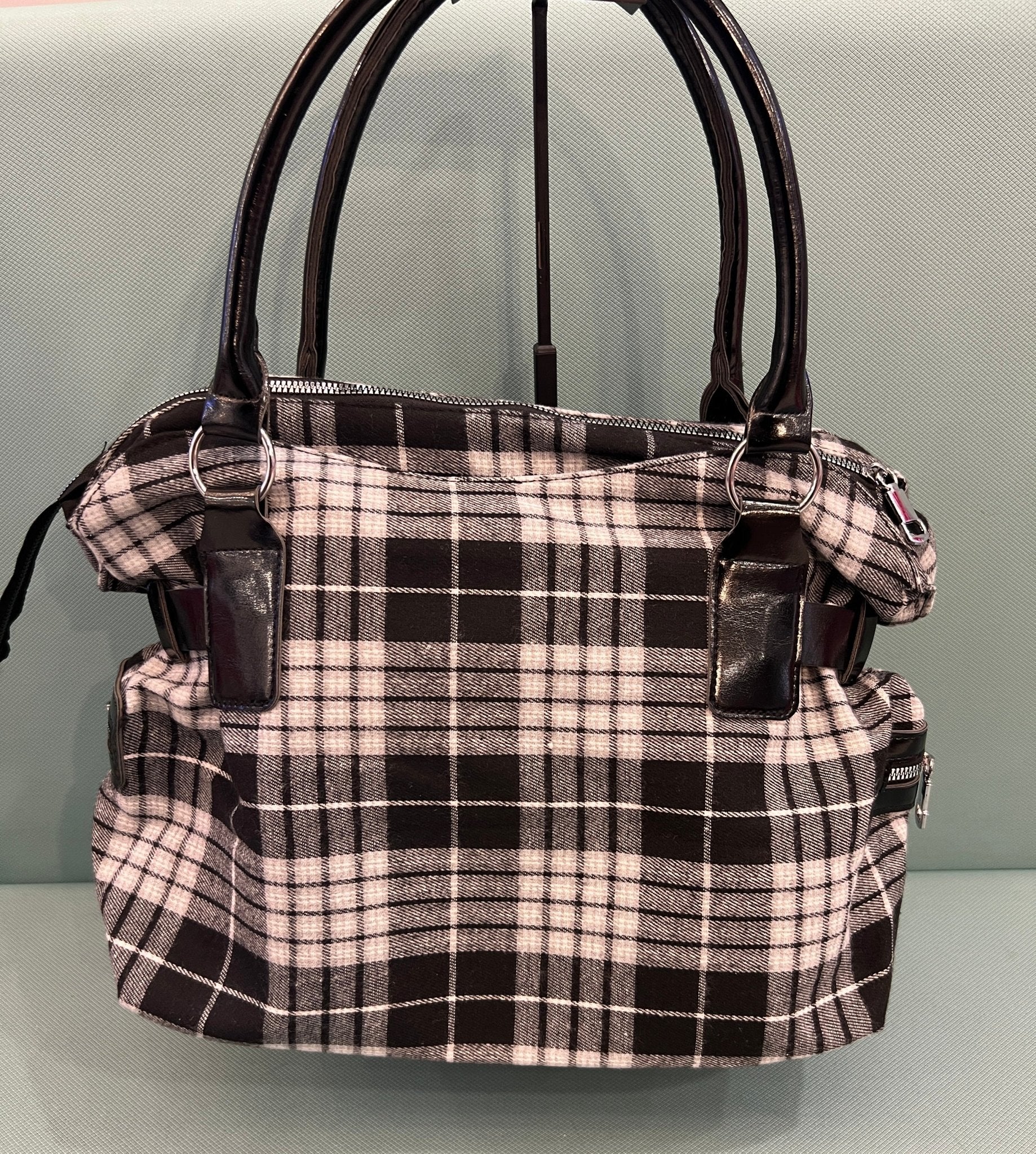 So Monodramatic Satchel - Image 4