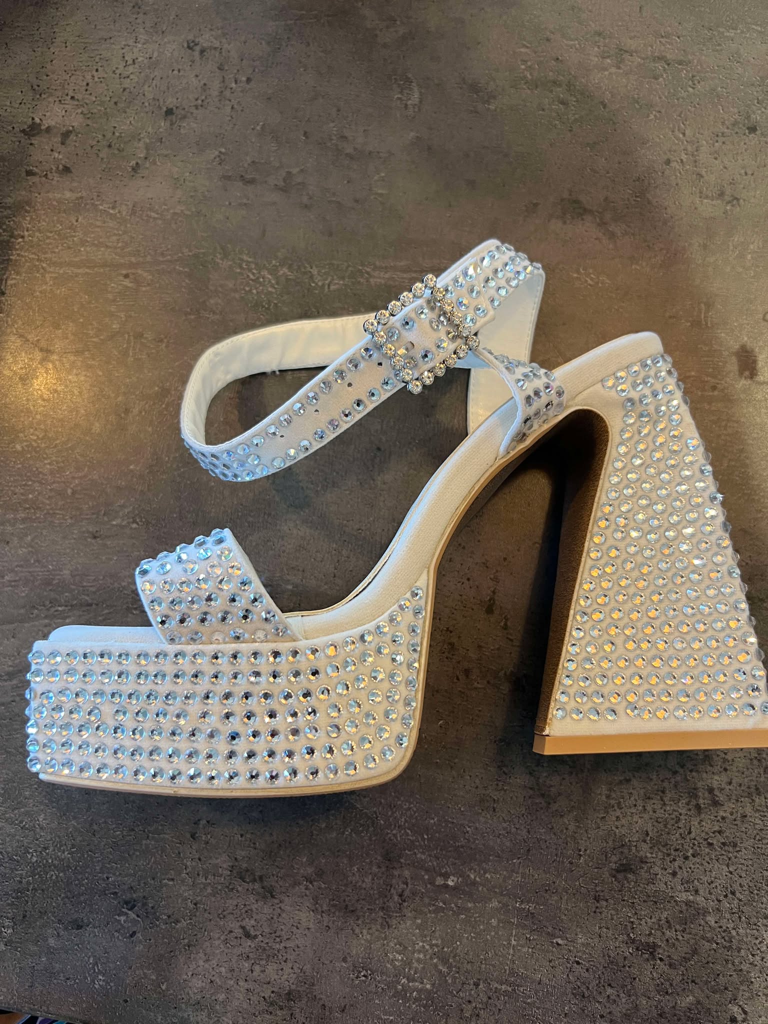 Clearance Thruple - Milk - Image 4