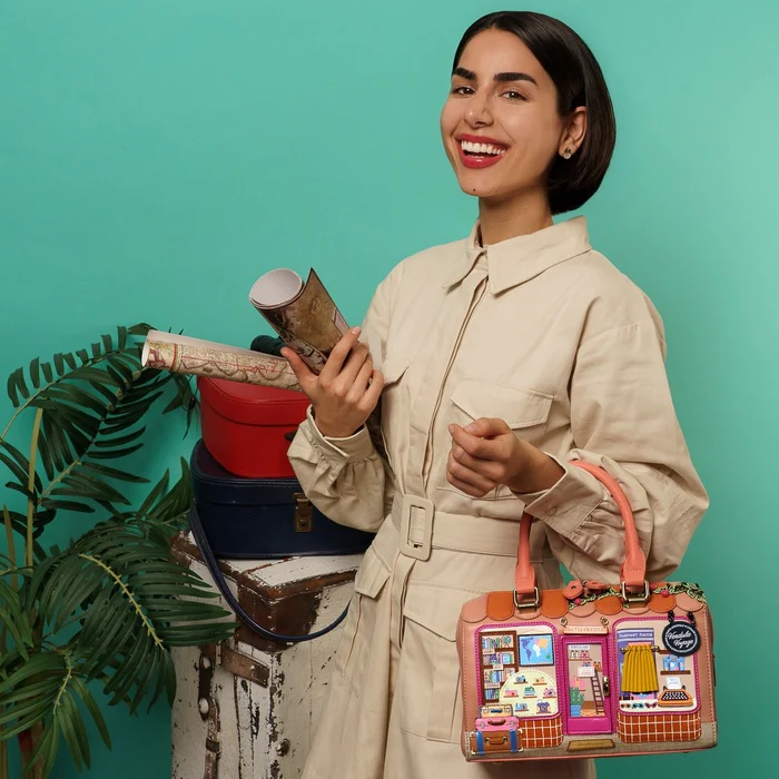 Vendula Voyage Travel Shop Speedy Bowler - Image 8