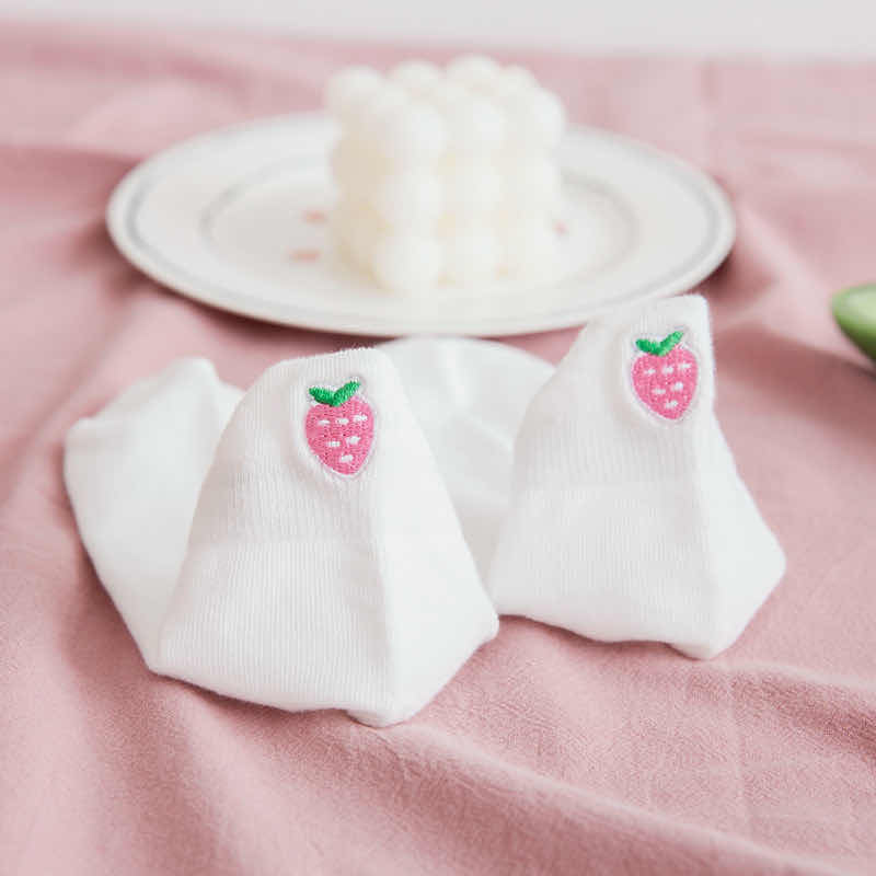 White Short Sport Sock -Strawberry